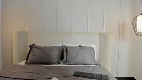  Ara Ferrer  online show from February 9, 2026, 8:24 pm