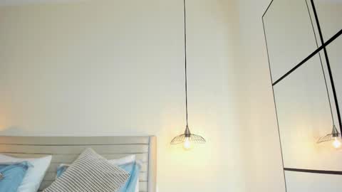  Ara Ferrer  online show from February 25, 2026, 2:48 pm