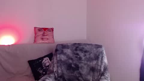 Snapshot of arabella_stone chatting on July 11, 2026, 1:52 am Arabella online show from July 11, 2026, 1:52 am