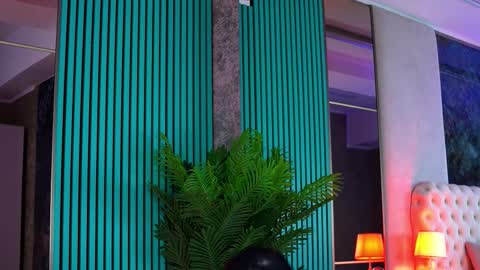 arabellaposh online show from September 23, 2025, 5:21 am