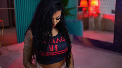 arabellaposh online show from October 28, 2025, 6:28 am