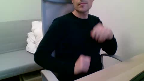 Snapshot of aragon9999 chatting on March 12, 2025, 5:28 pm aragon9999 online show from March 12, 2025, 5:28 pm