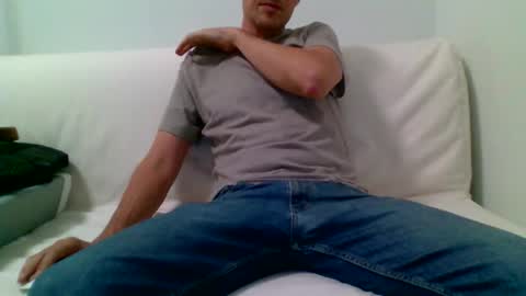 Snapshot of aragon9999 chatting on October 1, 2025, 8:04 pm aragon9999 online show from October 1, 2025, 8:04 pm