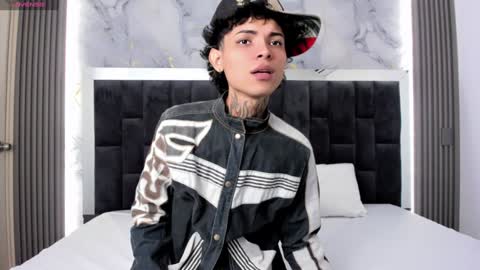 Arceluz  online show from February 7, 2025, 7:06 pm