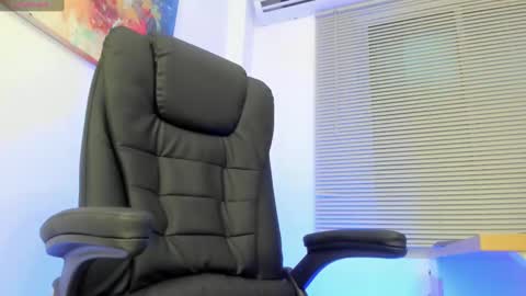 Arceluz  online show from March 8, 2025, 11:07 pm