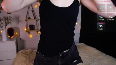 Snapshot of arcticaryder chatting on October 8, 2025, 7:17 am Jenny online show from October 8, 2025, 7:17 am