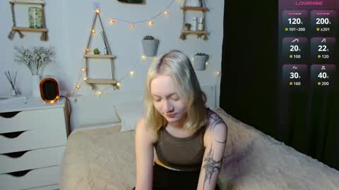 Snapshot of arcticaryder chatting on November 8, 2025, 8:03 am Jenny online show from November 8, 2025, 8:03 am