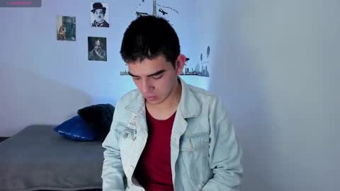 Snapshot of ares_johnsonn chatting on December 20, 2024, 4:57 pm Ares online show from December 20, 2024, 4:57 pm