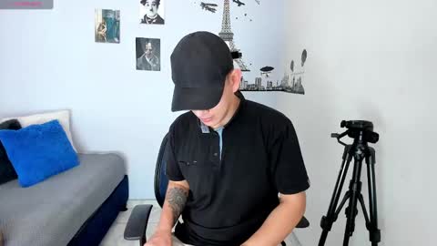 Snapshot of ares_johnsonn chatting on December 31, 2024, 3:42 pm Ares online show from December 31, 2024, 3:42 pm