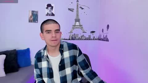 Snapshot of ares_johnsonn chatting on January 3, 2025, 9:26 pm Ares online show from January 3, 2025, 9:26 pm