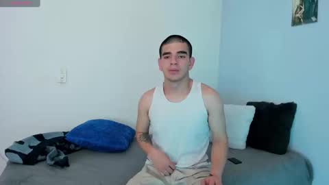 Snapshot of ares_johnsonn chatting on January 4, 2025, 8:05 pm Ares online show from January 4, 2025, 8:05 pm