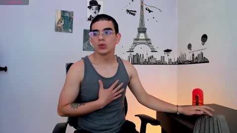 Snapshot of ares_johnsonn chatting on January 14, 2025, 11:58 pm Ares online show from January 14, 2025, 11:58 pm