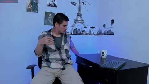 Snapshot of ares_johnsonn chatting on January 16, 2025, 6:06 pm Ares online show from January 16, 2025, 6:06 pm