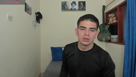 Snapshot of ares_johnsonn chatting on February 9, 2025, 10:21 pm Ares online show from February 9, 2025, 10:21 pm