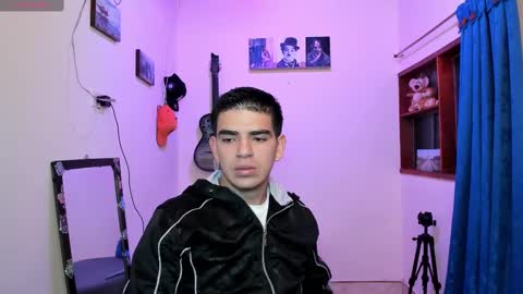 Snapshot of ares_johnsonn chatting on February 14, 2025, 7:07 am Ares online show from February 14, 2025, 7:07 am