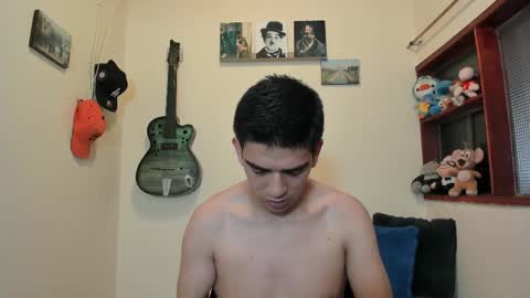 Snapshot of ares_johnsonn chatting on February 18, 2025, 4:59 pm Ares online show from February 18, 2025, 4:59 pm