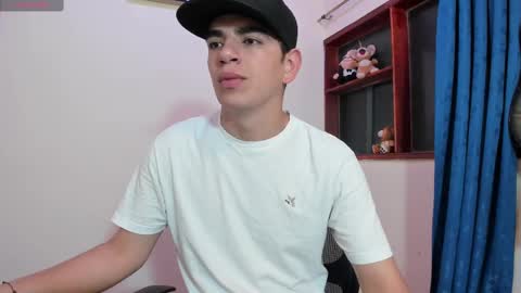 Snapshot of ares_johnsonn chatting on March 1, 2025, 11:17 am Ares online show from March 1, 2025, 11:17 am