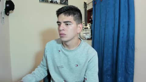 Snapshot of ares_johnsonn chatting on March 10, 2025, 12:04 pm Ares online show from March 10, 2025, 12:04 pm