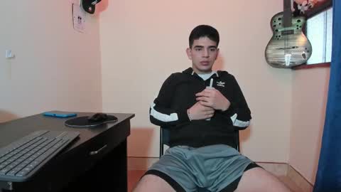 Snapshot of ares_johnsonn chatting on March 11, 2025, 6:52 pm Ares online show from March 11, 2025, 6:52 pm