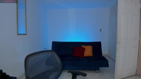 Snapshot of ares_johnsonn chatting on October 2, 2025, 12:01 pm Ares online show from October 2, 2025, 12:01 pm