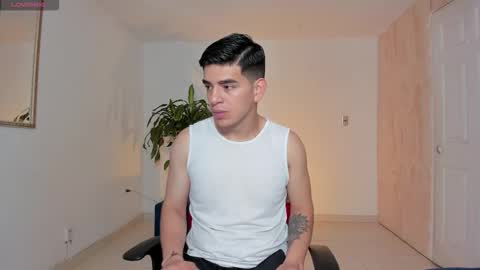 Snapshot of ares_johnsonn chatting on October 7, 2025, 11:40 am Ares online show from October 7, 2025, 11:40 am