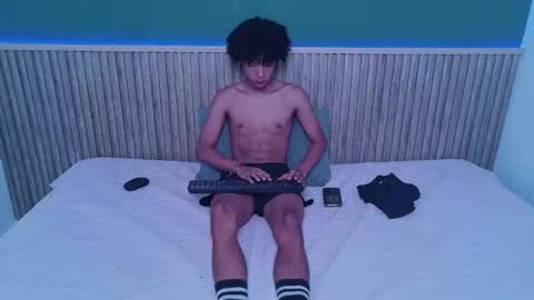 Snapshot of ares_night chatting on November 20, 2025, 1:11 pm ares_night online show from November 20, 2025, 1:11 pm