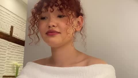 Aresha  online show from April 15, 2026, 4:25 pm