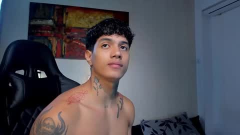 aress444 online show from December 17, 2025, 8:59 pm