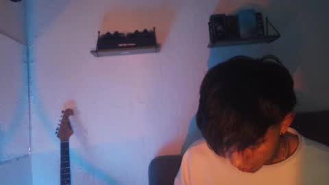 Snapshot of aress_1 chatting on October 15, 2025, 4:34 am Ares online show from October 15, 2025, 4:34 am