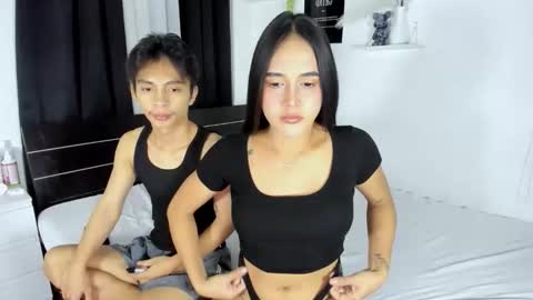 AriCandyAnna online show from May 17, 2026, 1:29 pm