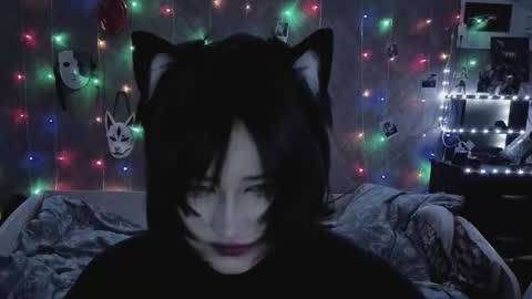 Ahri online show from November 28, 2025, 7:49 pm