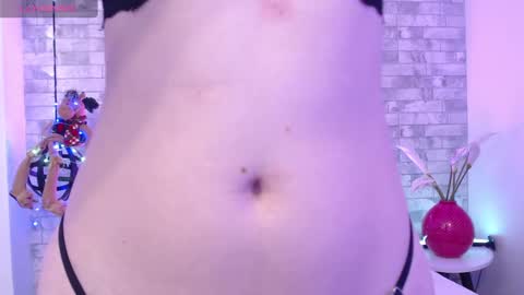 Snapshot of ari_james chatting on December 24, 2024, 3:58 pm Ahri James online show from December 24, 2024, 3:58 pm