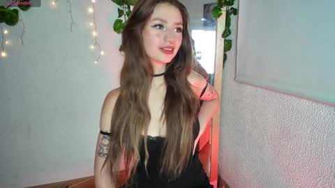 Snapshot of ari_kat666 chatting on January 9, 2025, 2:43 am ari online show from January 9, 2025, 2:43 am