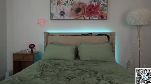 Snapshot of ari_lovexo chatting on December 15, 2024, 6:15 pm Ari and Penn online show from December 15, 2024, 6:15 pm