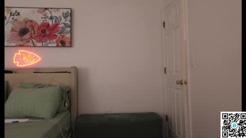 Snapshot of ari_lovexo chatting on March 10, 2025, 12:29 am Ari and Penn online show from March 10, 2025, 12:29 am