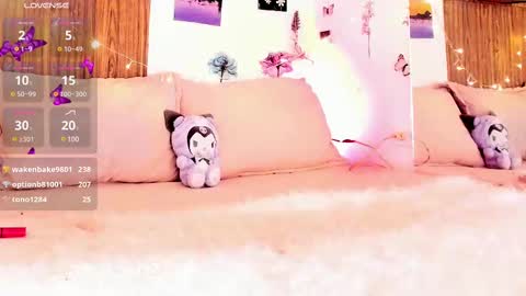 Snapshot of ari_saenz chatting on February 17, 2025, 4:31 am online show from February 17, 2025, 4:31 am