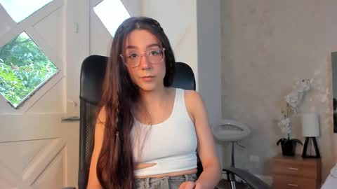 Snapshot of ari_wilde chatting on February 19, 2026, 12:34 pm Ari Wilde online show from February 19, 2026, 12:34 pm