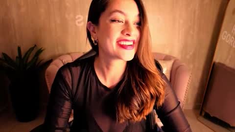 Aria95 a online show from December 15, 2025, 8:02 pm