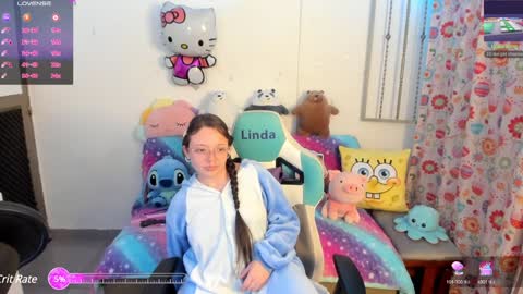 Snapshot of aria_alaia chatting on January 29, 2025, 2:51 am Linda online show from January 29, 2025, 2:51 am