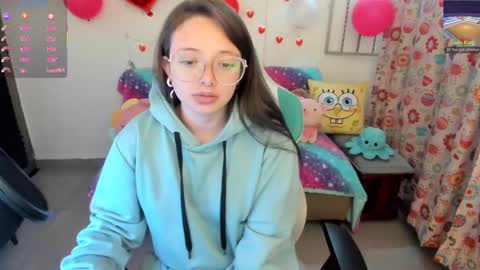 Snapshot of aria_alaia chatting on March 5, 2025, 3:40 am Linda online show from March 5, 2025, 3:40 am