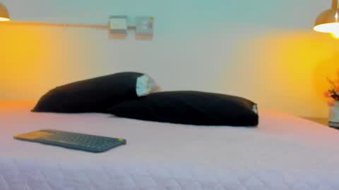 Snapshot of aria_millers1 chatting on April 2, 2026, 12:14 pm aria_millers1 online show from April 2, 2026, 12:14 pm