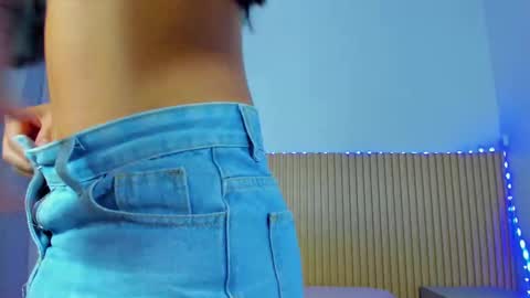 Aria Millers  online show from January 11, 2026, 12:10 pm