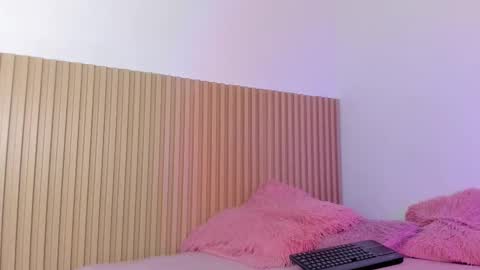 Aria Millers  online show from February 4, 2026, 11:27 am