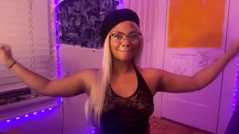 Aria Atelier online show from December 22, 2025, 8:11 am