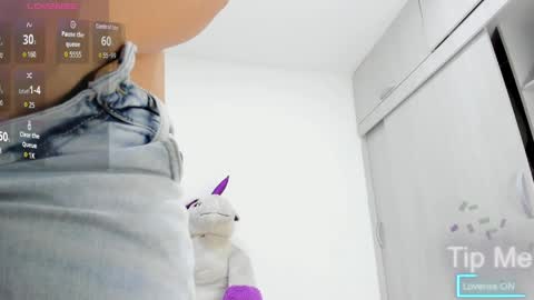 ariacoral online show from April 7, 2026, 1:55 pm