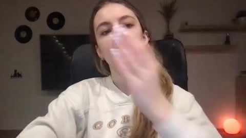 Snapshot of ariacreazy chatting on February 11, 2025, 9:25 pm AriaCreazy online show from February 11, 2025, 9:25 pm