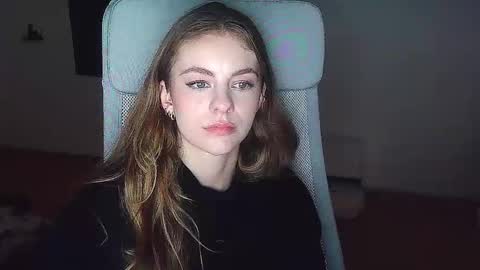 Snapshot of ariacreazy chatting on December 3, 2025, 9:35 pm AriaCreazy online show from December 3, 2025, 9:35 pm