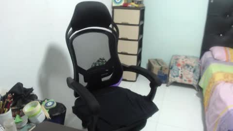 Snapshot of ariadna_6 chatting on October 27, 2025, 6:45 pm ...Ariana... online show from October 27, 2025, 6:45 pm