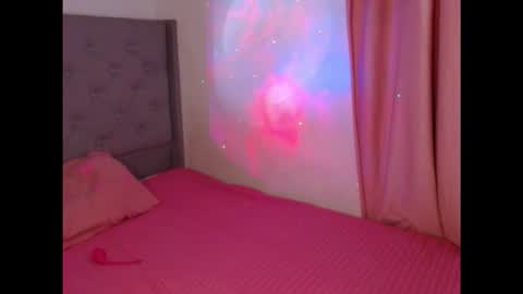 Snapshot of ariadna_martin chatting on November 8, 2025, 7:19 am Ari online show from November 8, 2025, 7:19 am