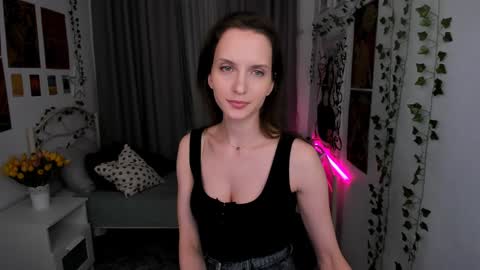 Snapshot of ariadna_s chatting on December 8, 2024, 4:35 am Ariadna online show from December 8, 2024, 4:35 am